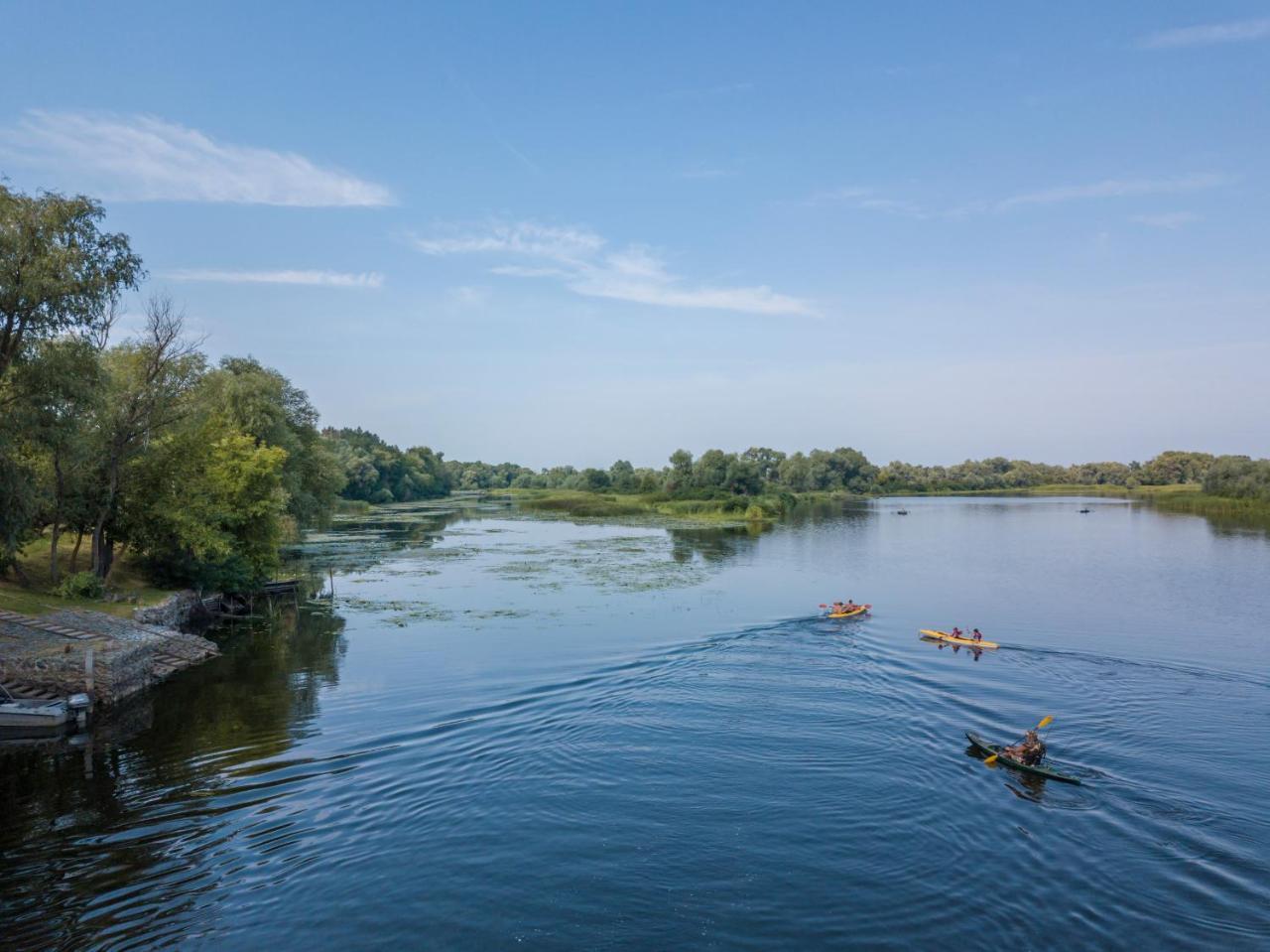 Гостинний Двір На Хуторі Хрещатик ภายนอก รูปภาพ