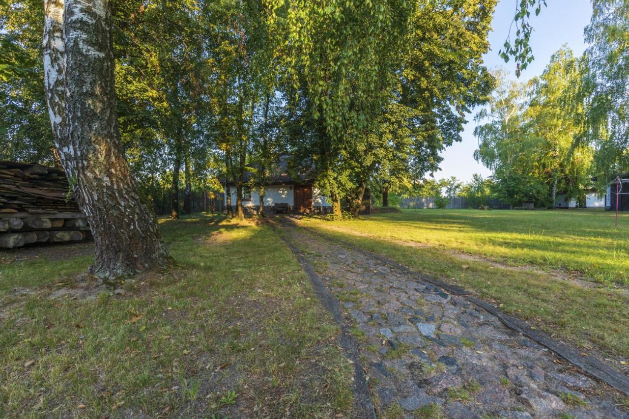 Гостинний Двір На Хуторі Хрещатик ภายนอก รูปภาพ